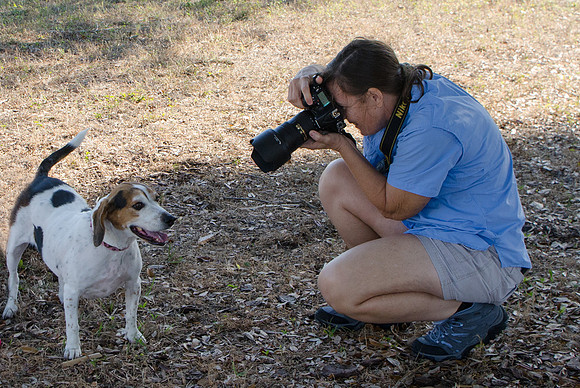 Peaches getting her photo taken by Linda